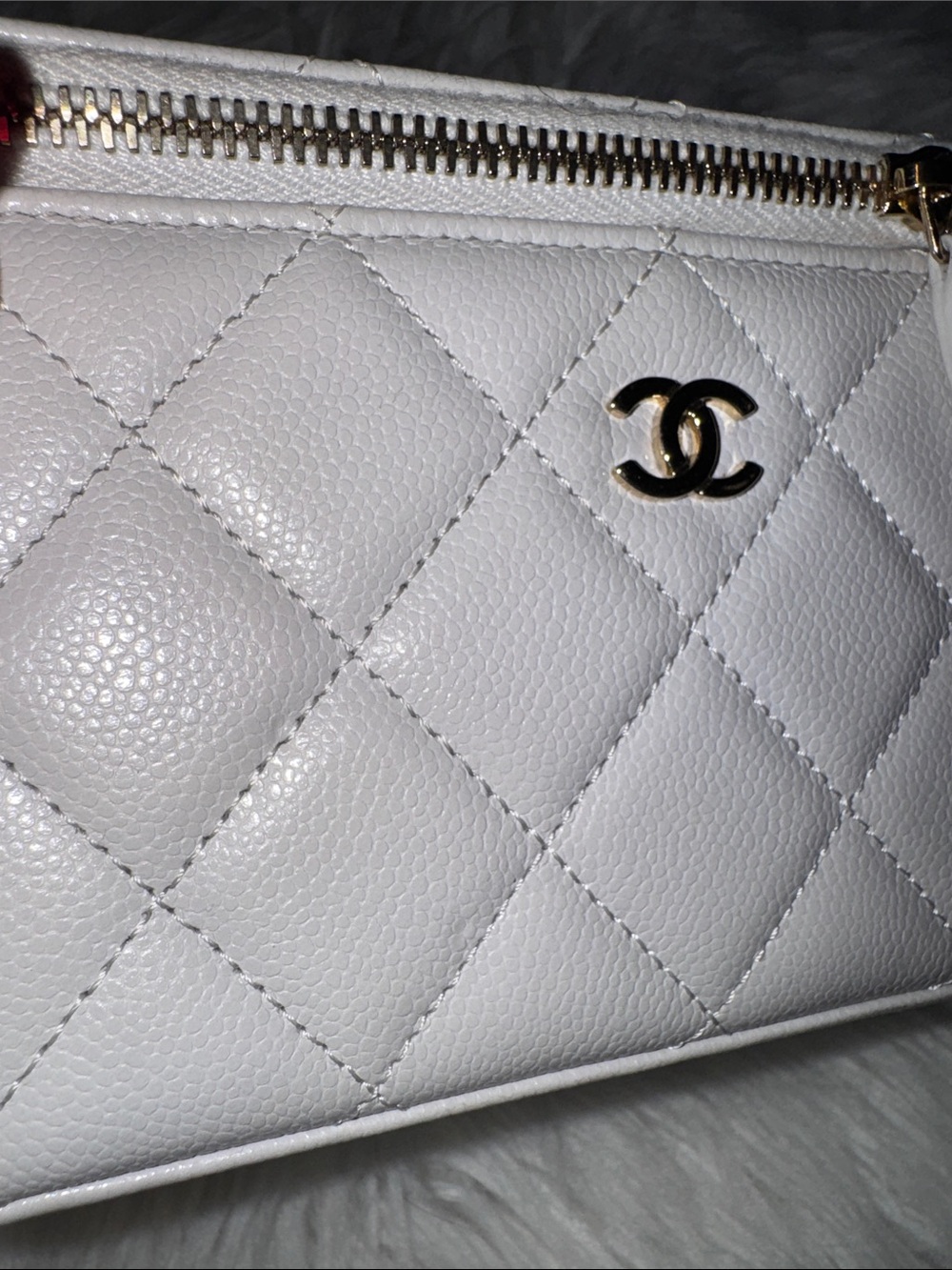*Authentic* please READ!! Chanel quilted Vanity Crossbody Bag. Gold hardware - Picture 5 of 13
